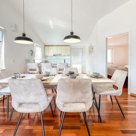 Apartments Larus Baška Voda Eksteriør bilde