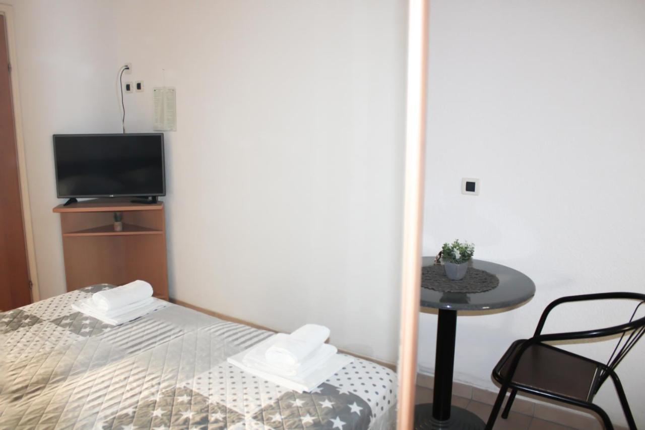 Apartments Larus Baška Voda Eksteriør bilde