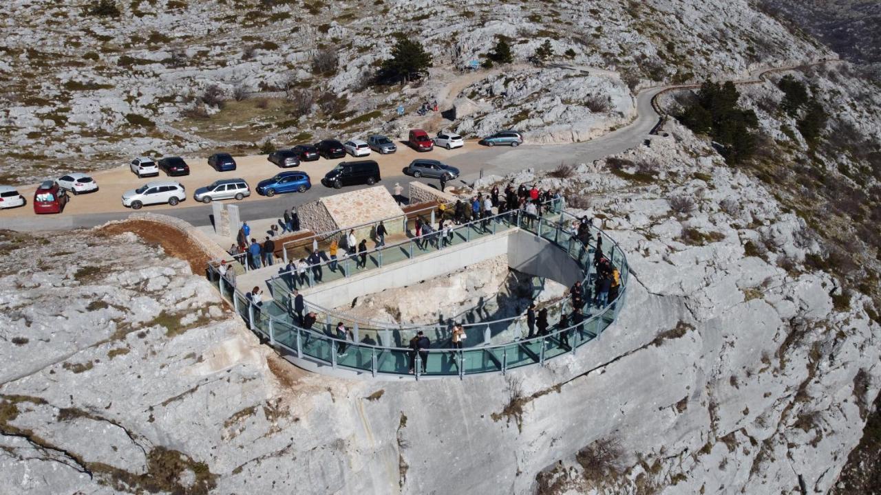 Apartments Larus Baška Voda Eksteriør bilde