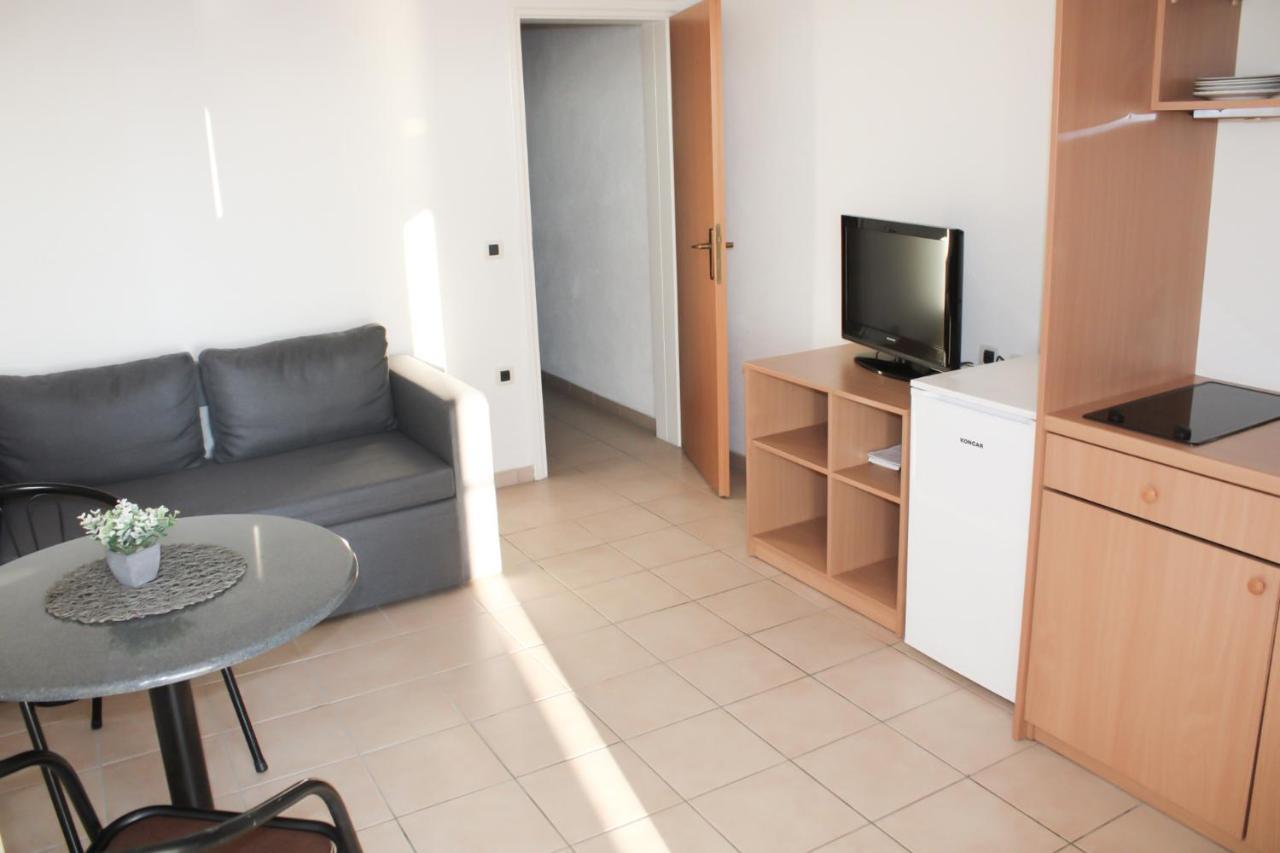 Apartments Larus Baška Voda Eksteriør bilde
