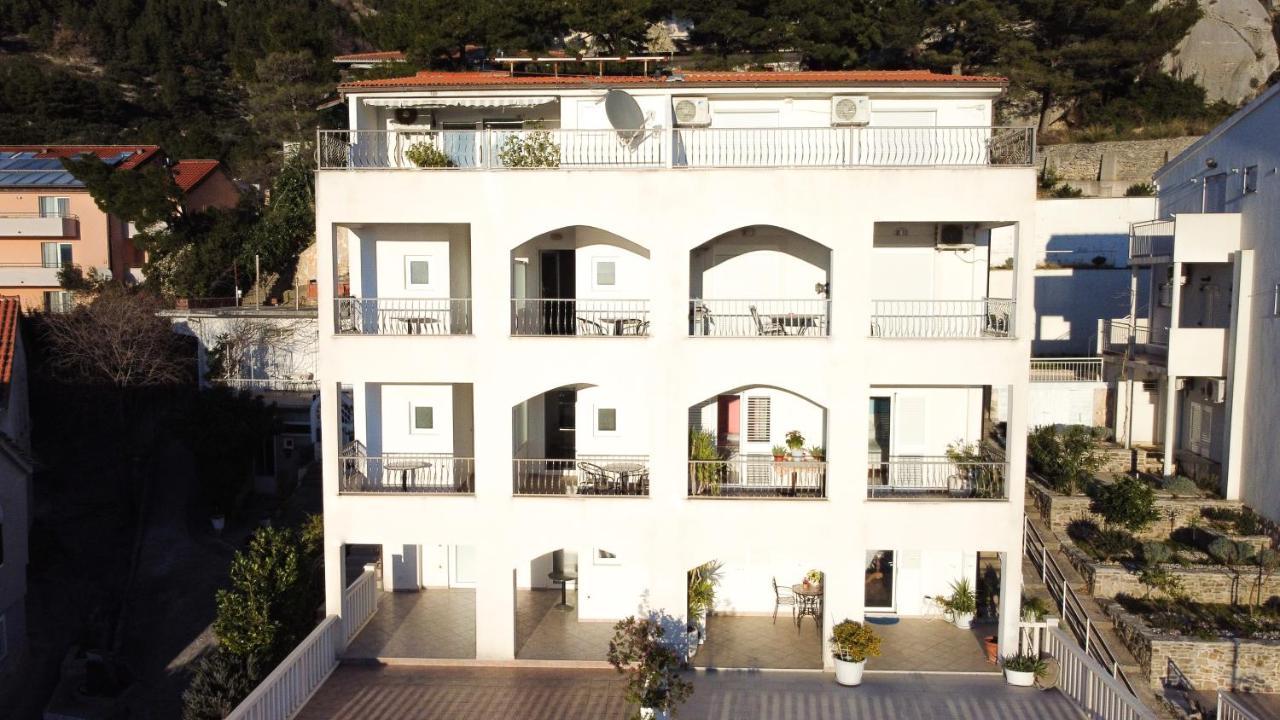 Apartments Larus Baška Voda Eksteriør bilde