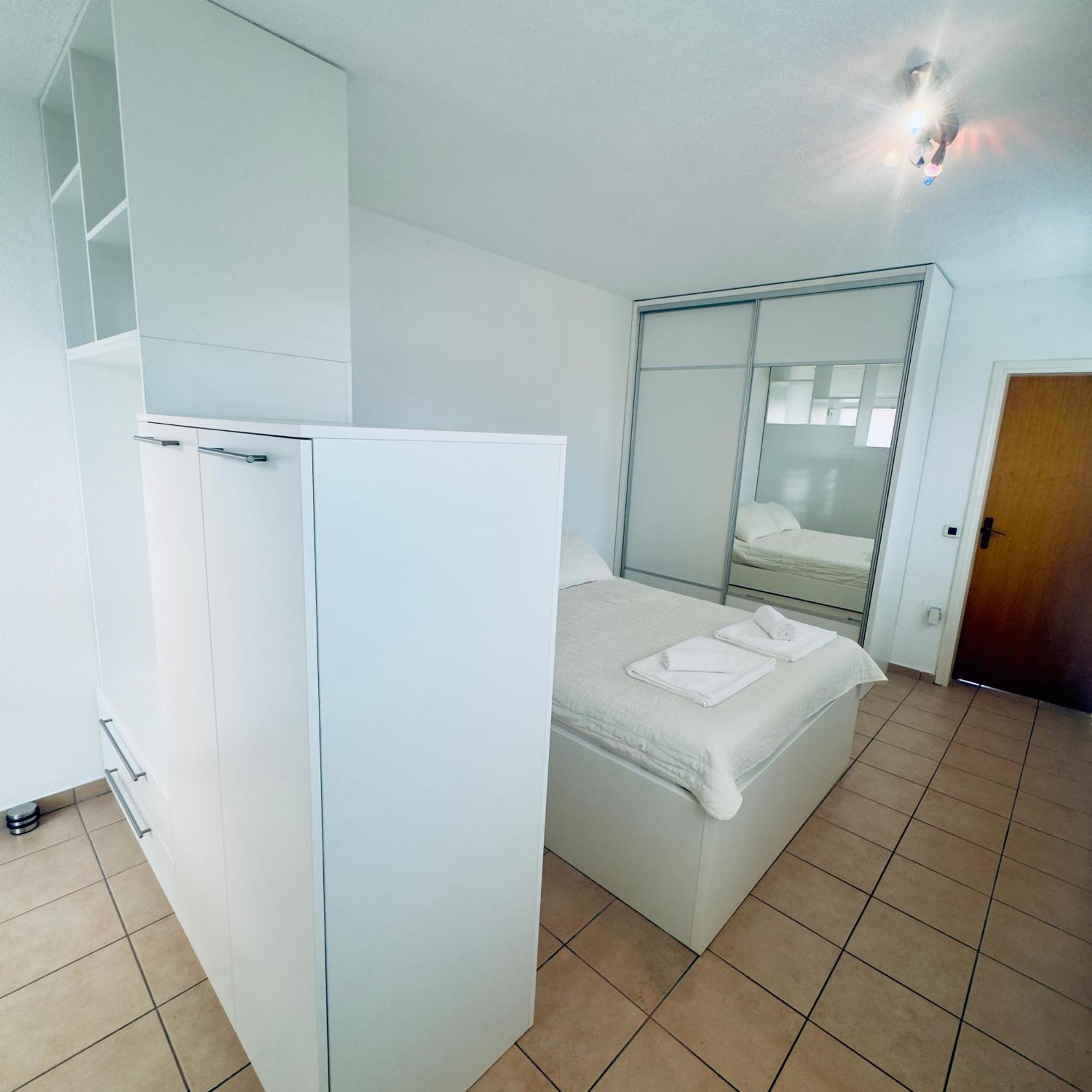 Apartments Larus Baška Voda Eksteriør bilde
